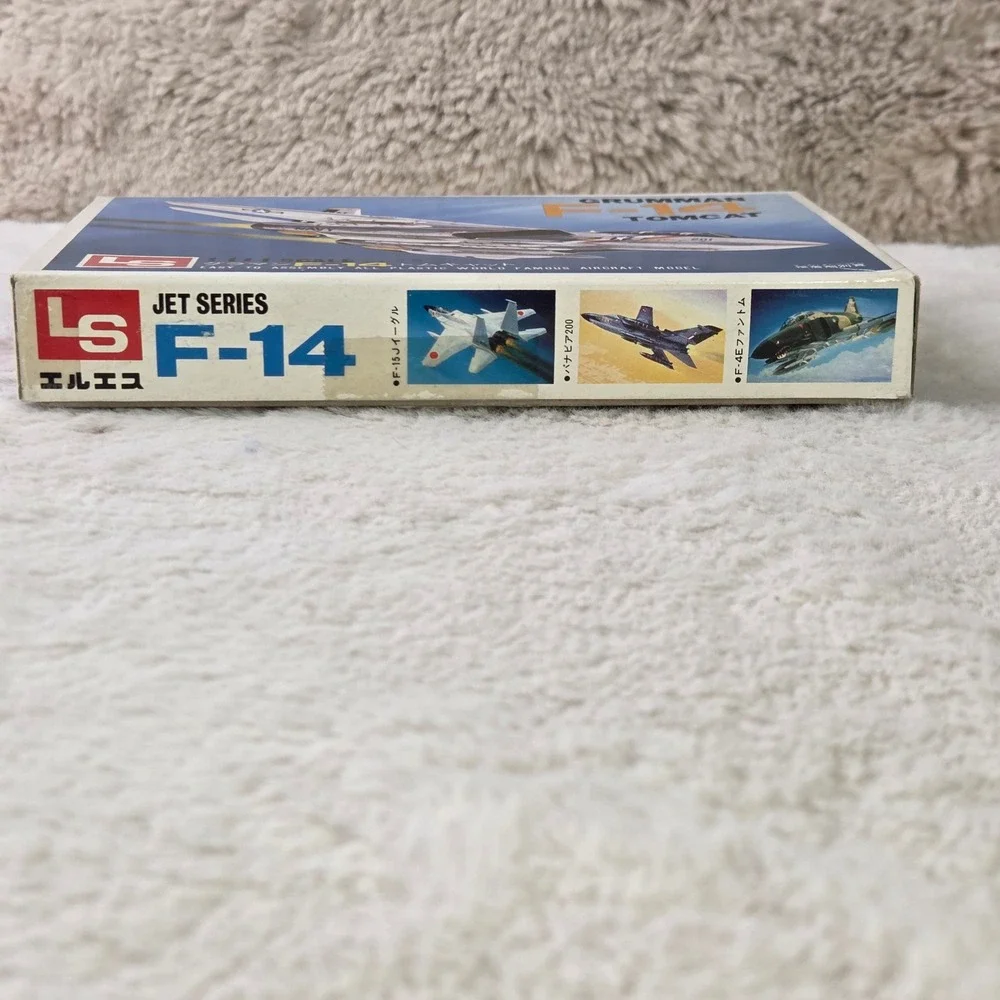 LS 1:144 Scale Grumman F14 Tomcat Plastic Model Kit Jet Series Made in‎ Japan